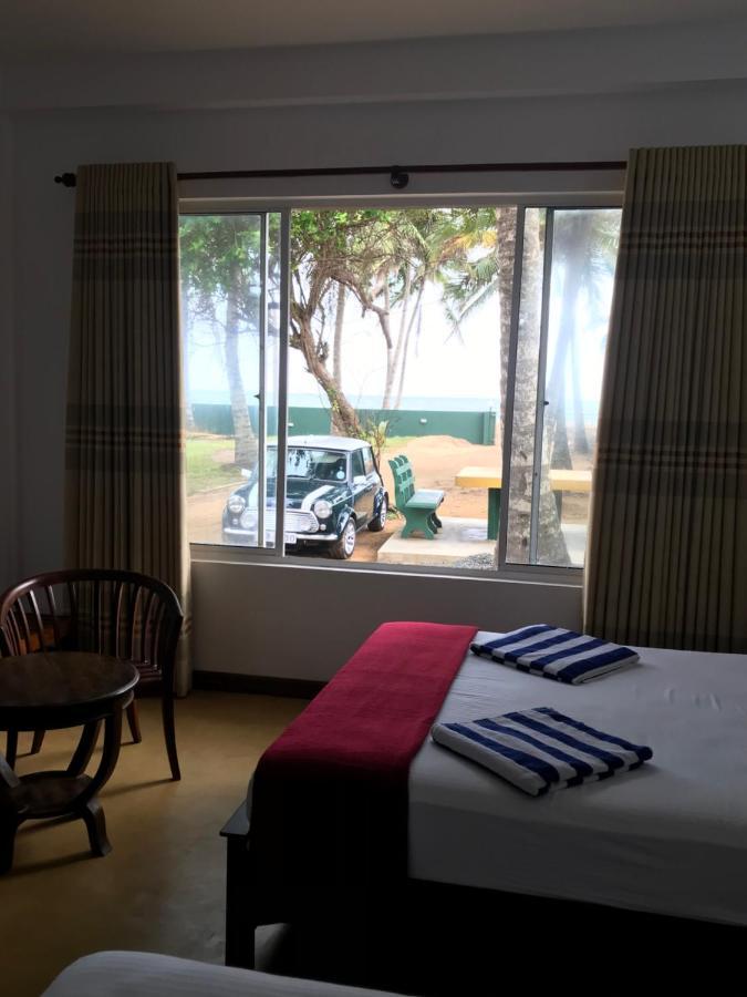 Villa Whispering Shells Kalutara Exterior photo
