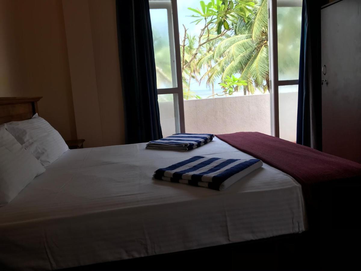 Villa Whispering Shells Kalutara Exterior photo