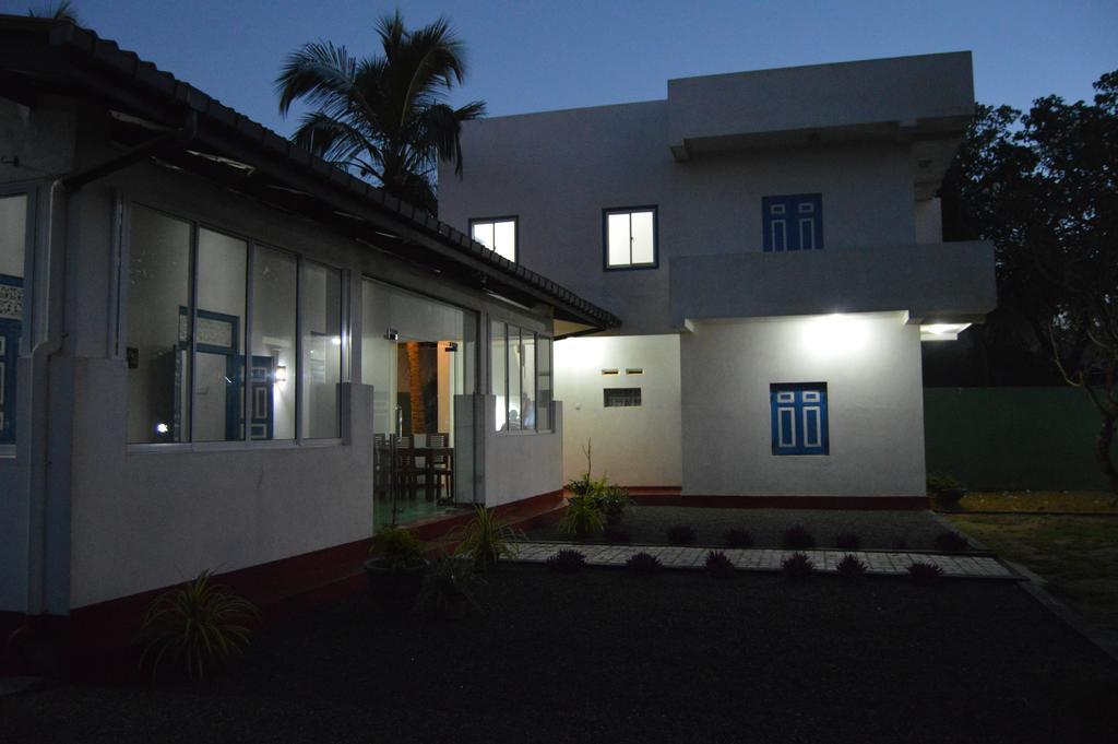 Villa Whispering Shells Kalutara Room photo
