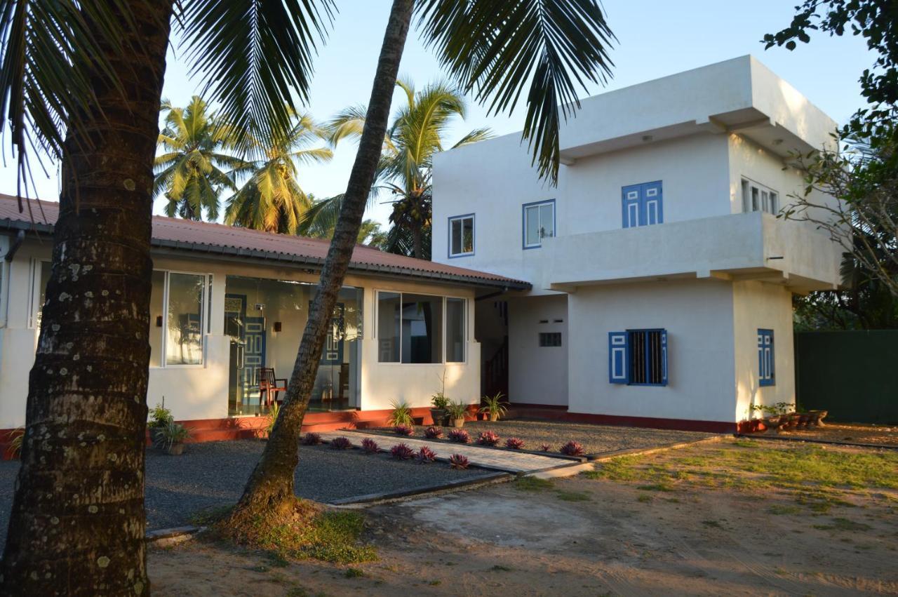 Villa Whispering Shells Kalutara Exterior photo